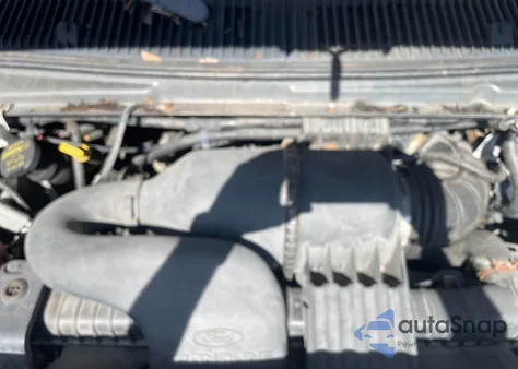 2012 Ford E-350 Super Duty Xl from USA, damaged, VIN 1FBSS3BL8CDA58144